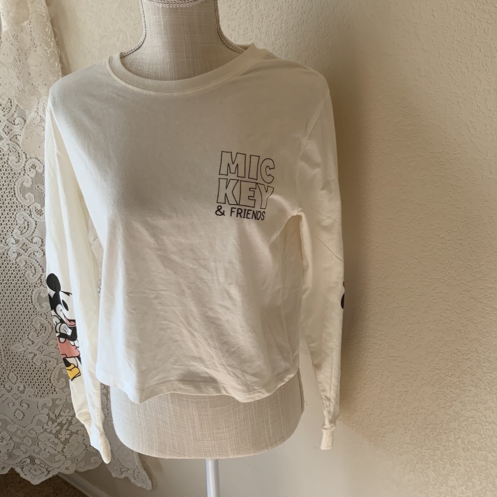 Disney Mickey Mouse Junior(M) long sleeve Crop/T-shirt, color is off white